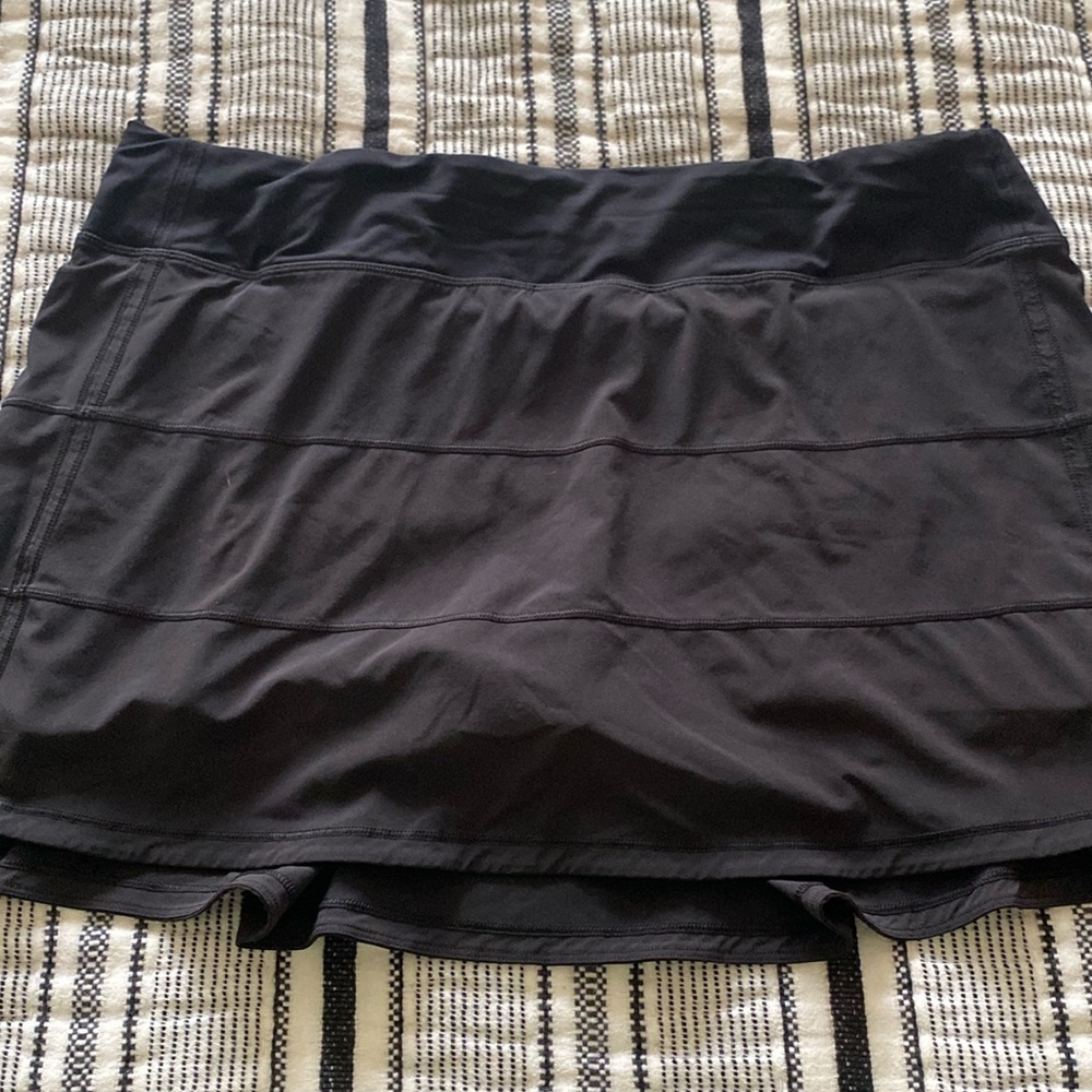 Lululemon pace rival skort size 14. Black